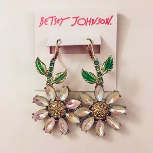 BETSEY JOHNSON Daisy Flower Drop Earrings